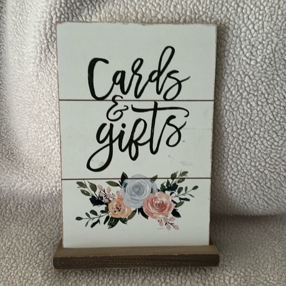 Cards and gift sign for bday or wedding